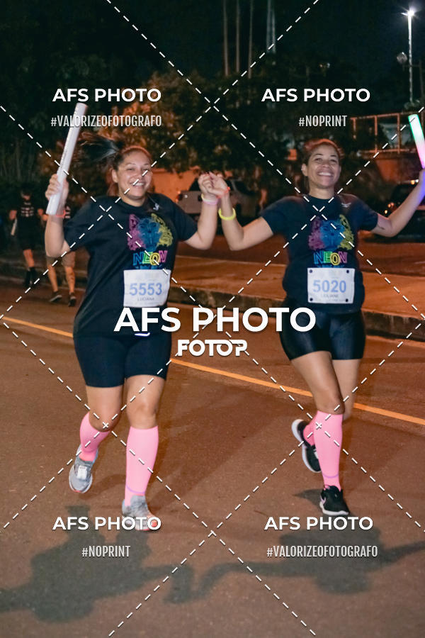 Compre as suas fotos do eventoNeon Night Run 2019 - Belo Horizonte no Fotop