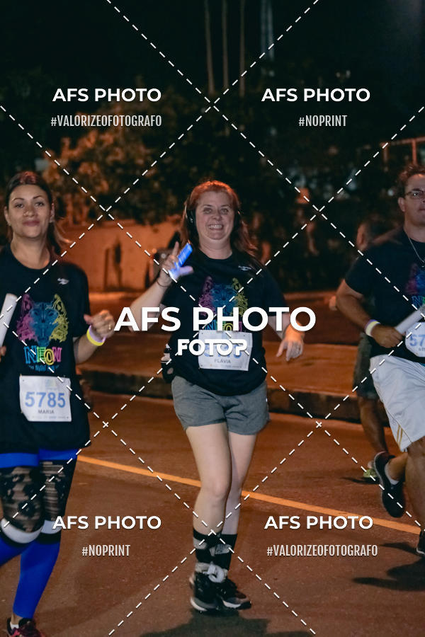 Compre as suas fotos do eventoNeon Night Run 2019 - Belo Horizonte no Fotop