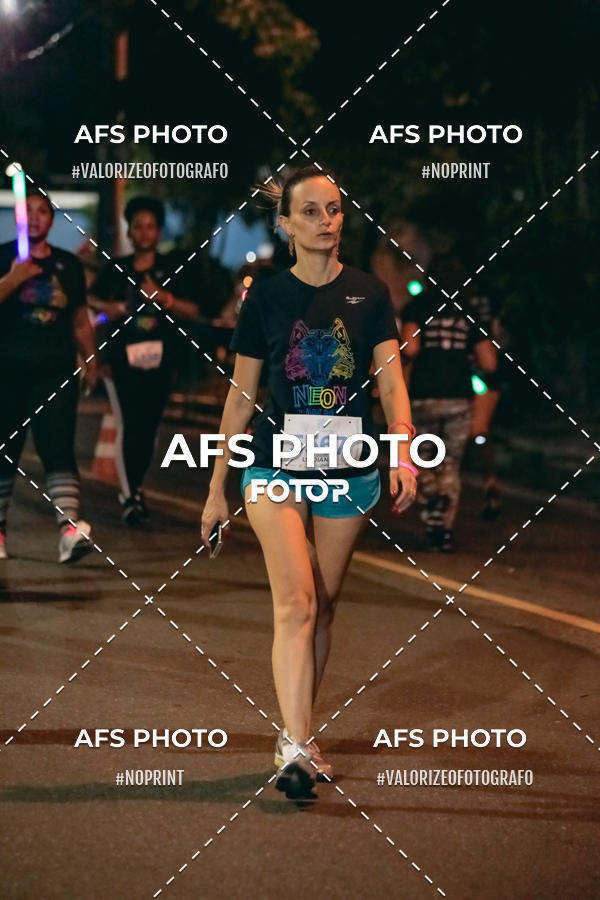 Compre as suas fotos do eventoNeon Night Run 2019 - Belo Horizonte no Fotop