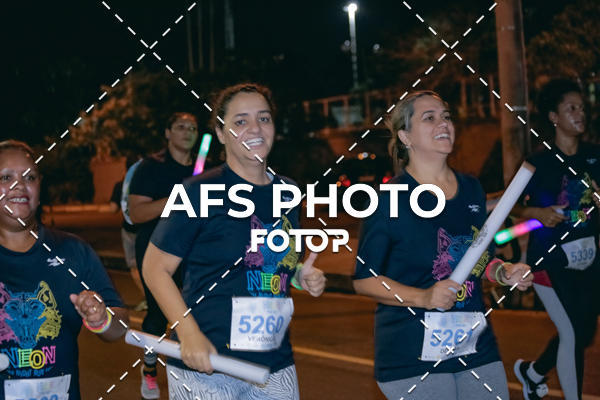 Compre as suas fotos do eventoNeon Night Run 2019 - Belo Horizonte no Fotop