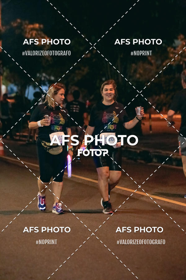 Compre as suas fotos do eventoNeon Night Run 2019 - Belo Horizonte no Fotop