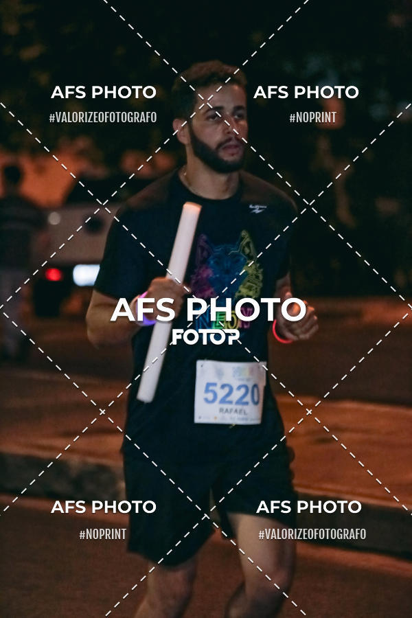 Compre as suas fotos do eventoNeon Night Run 2019 - Belo Horizonte no Fotop