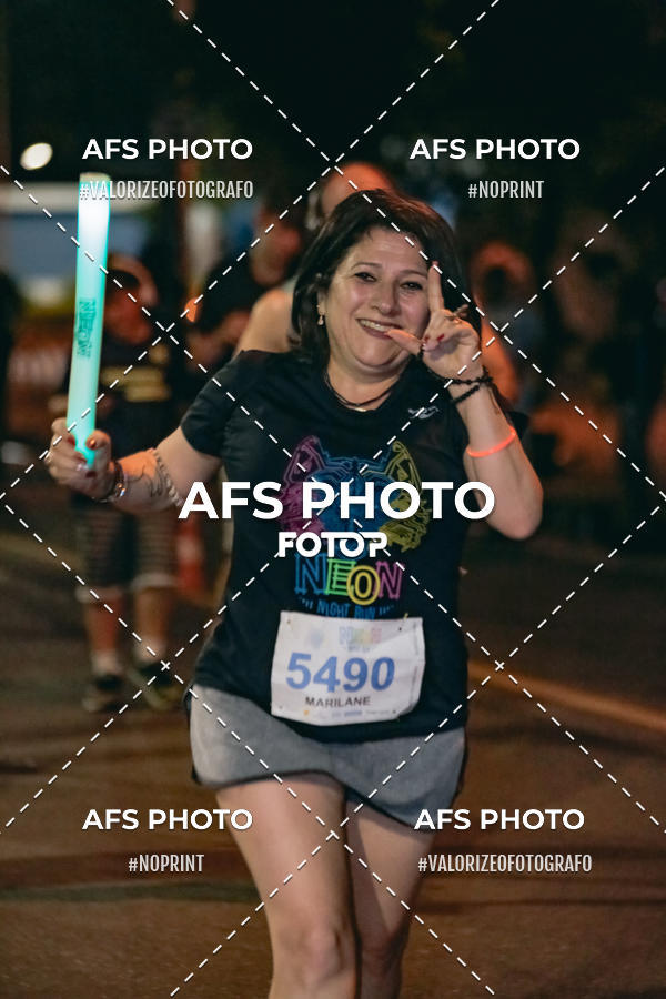 Compre as suas fotos do eventoNeon Night Run 2019 - Belo Horizonte no Fotop