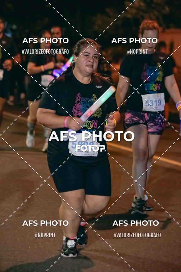 Acquista le foto dell'eventoNeon Night Run 2019 - Belo Horizonte in Fotop