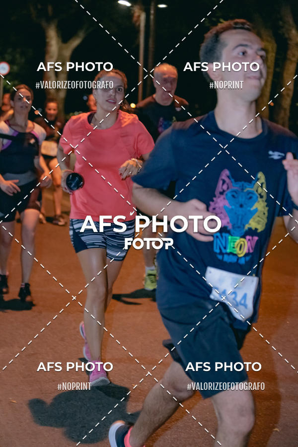 Acquista le foto dell'eventoNeon Night Run 2019 - Belo Horizonte in Fotop