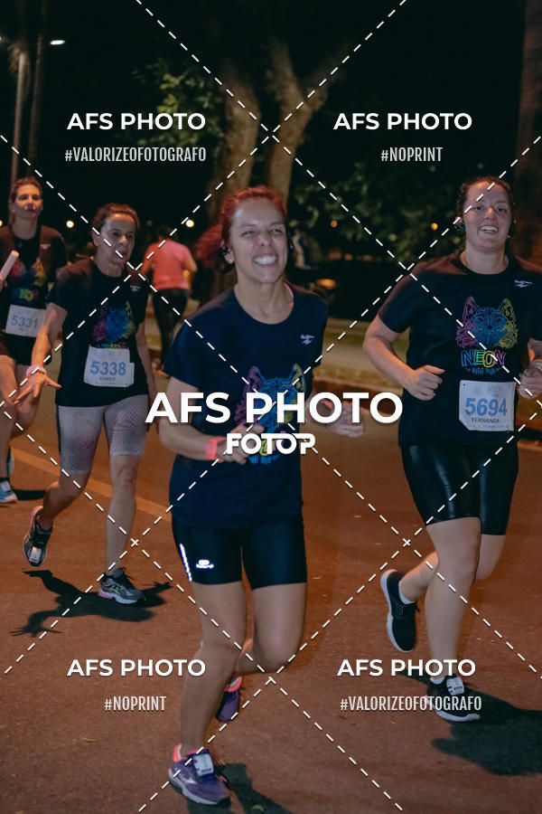 Acquista le foto dell'eventoNeon Night Run 2019 - Belo Horizonte in Fotop