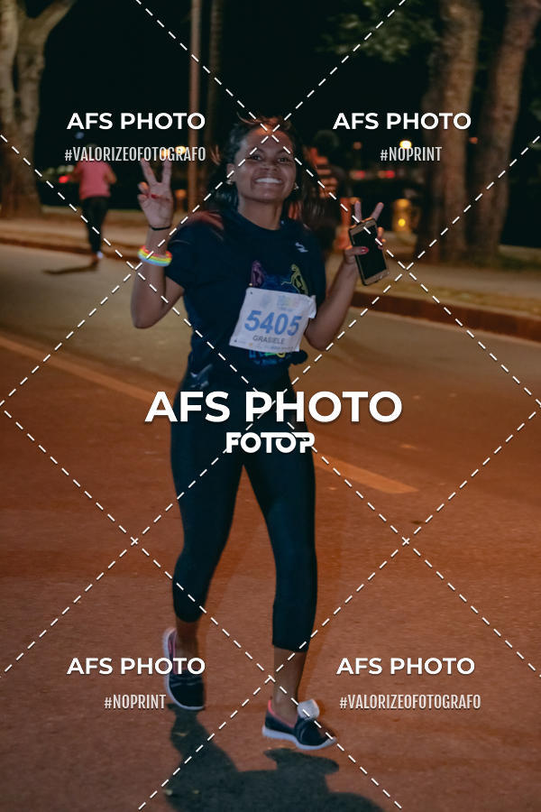 Acquista le foto dell'eventoNeon Night Run 2019 - Belo Horizonte in Fotop