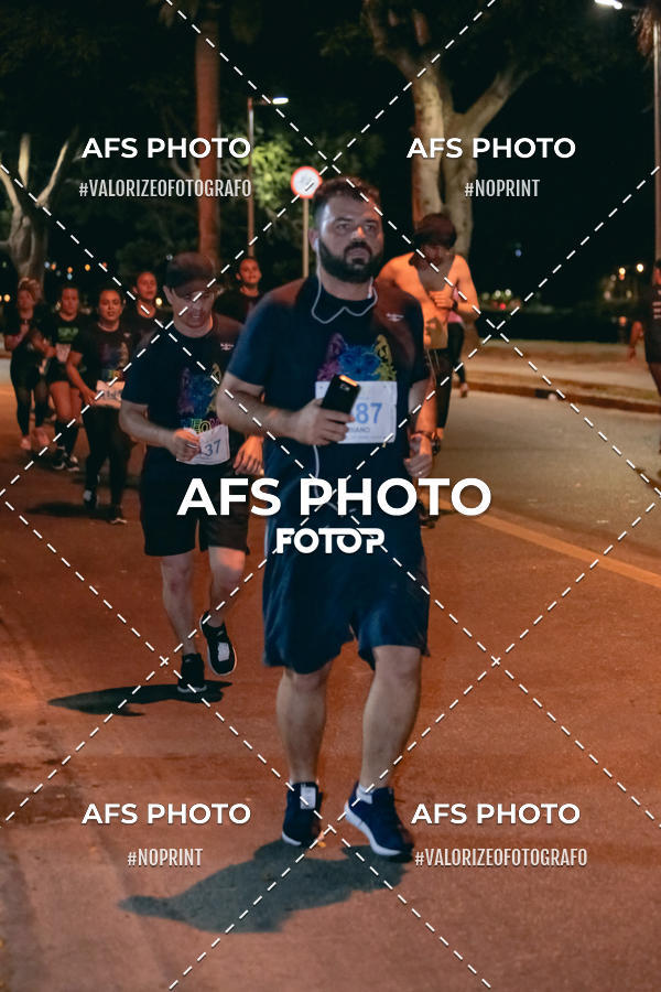 Compre as suas fotos do eventoNeon Night Run 2019 - Belo Horizonte no Fotop
