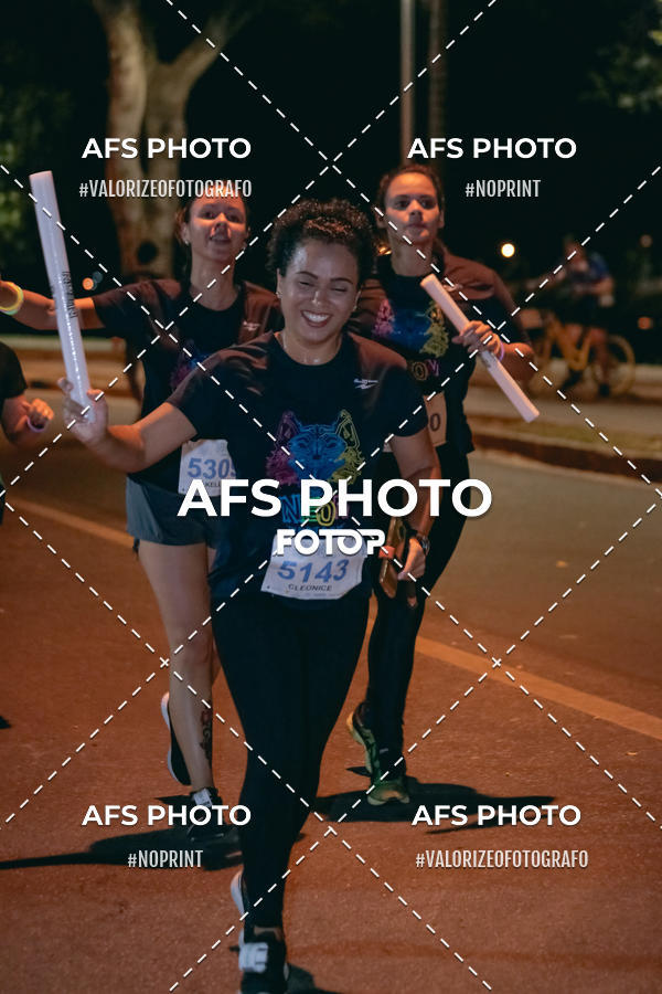 Compre as suas fotos do eventoNeon Night Run 2019 - Belo Horizonte no Fotop