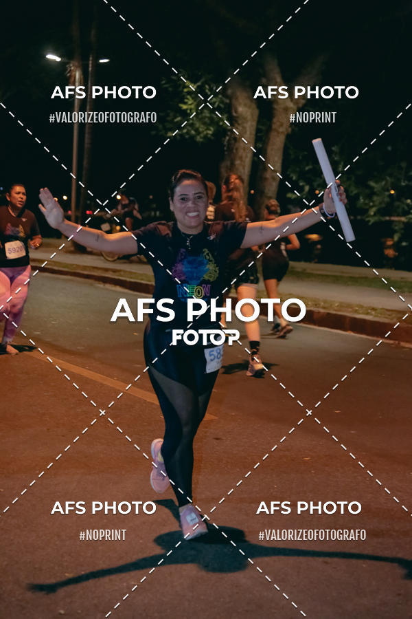 Compre as suas fotos do eventoNeon Night Run 2019 - Belo Horizonte no Fotop
