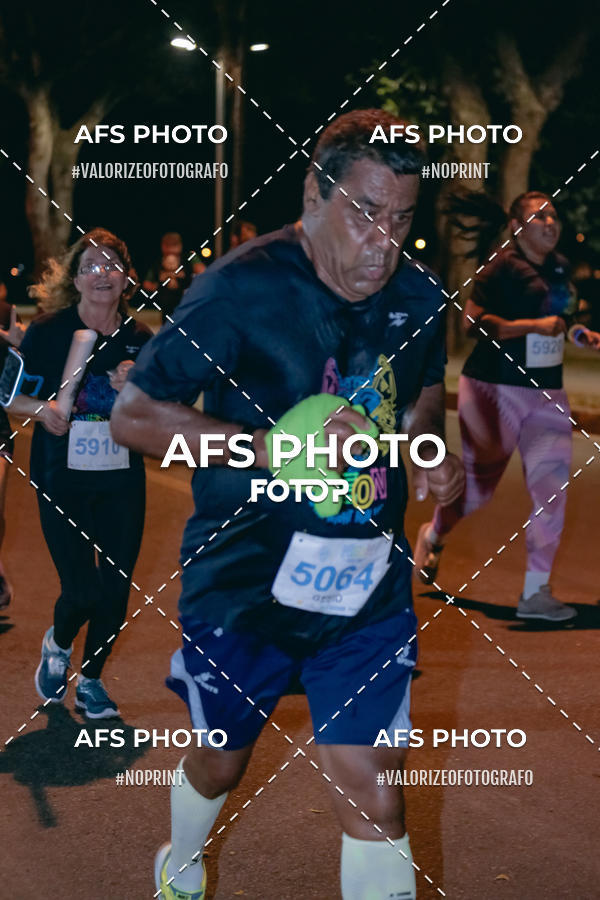 Compre as suas fotos do eventoNeon Night Run 2019 - Belo Horizonte no Fotop