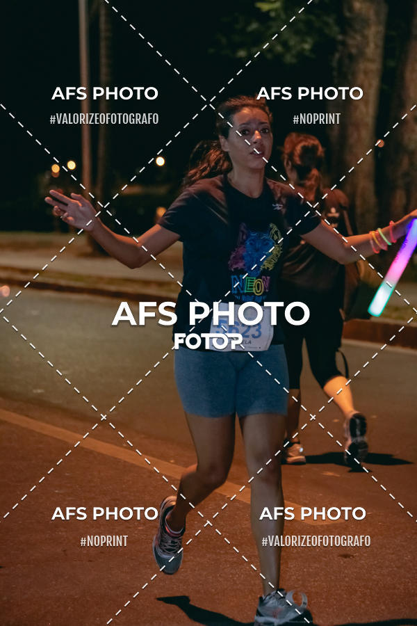 Compre as suas fotos do eventoNeon Night Run 2019 - Belo Horizonte no Fotop