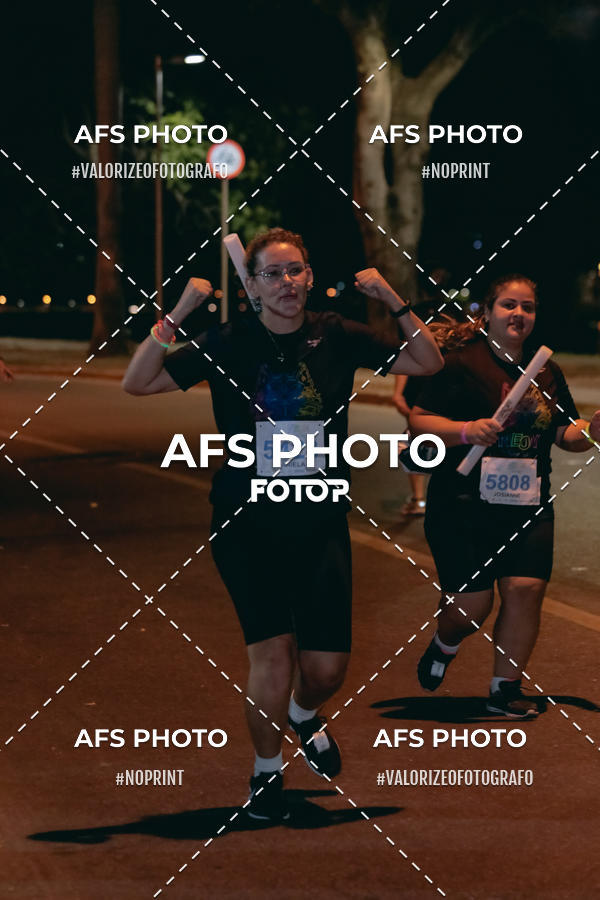 Compre as suas fotos do eventoNeon Night Run 2019 - Belo Horizonte no Fotop