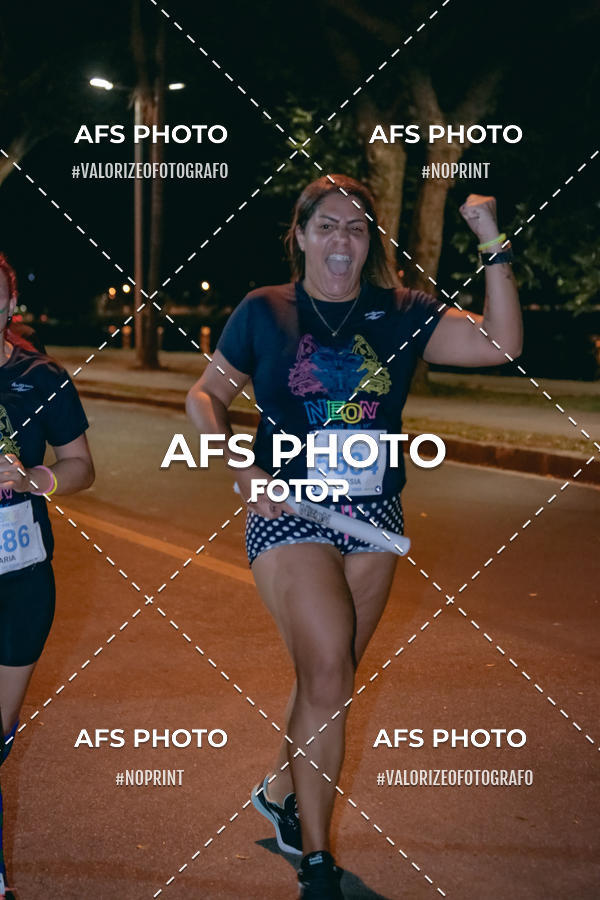 Compre as suas fotos do eventoNeon Night Run 2019 - Belo Horizonte no Fotop