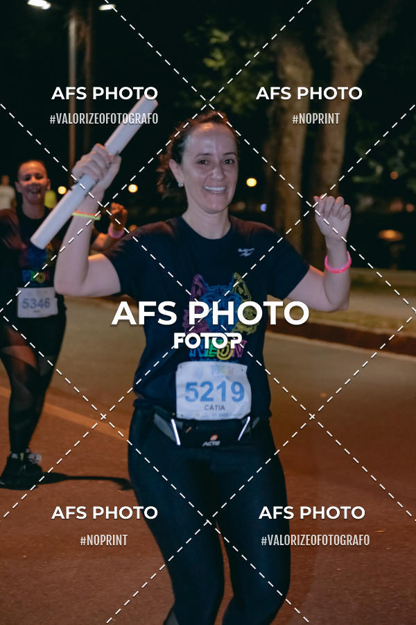 Compre suas fotos do eventoNeon Night Run 2019 - Belo Horizonte no Fotop