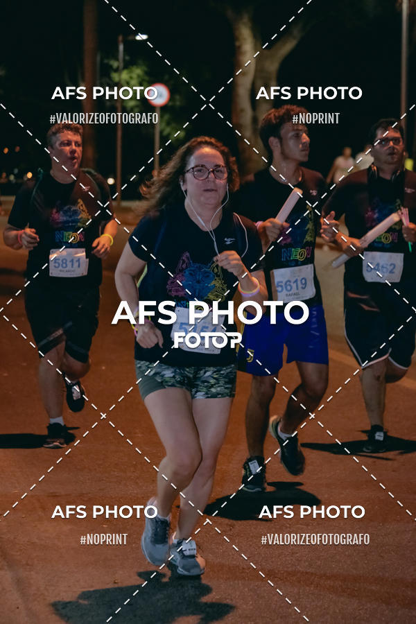 Compre suas fotos do eventoNeon Night Run 2019 - Belo Horizonte no Fotop