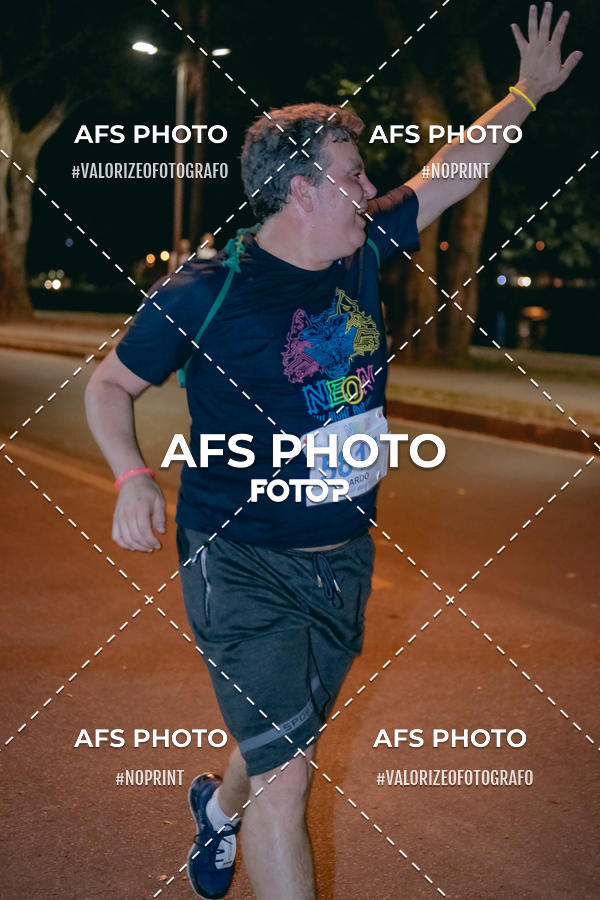 Compre suas fotos do eventoNeon Night Run 2019 - Belo Horizonte no Fotop