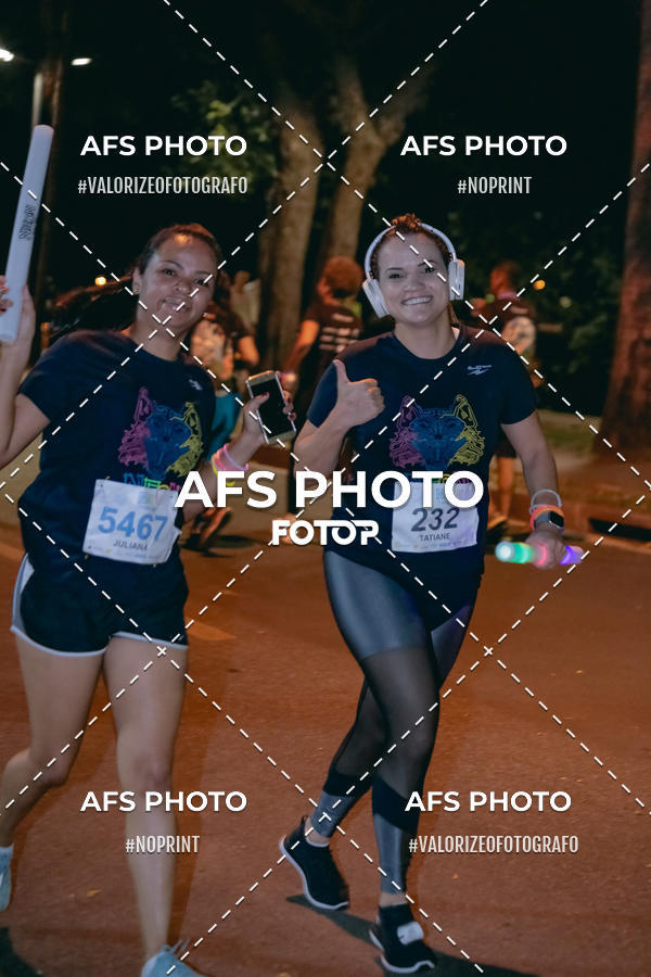 Compre suas fotos do eventoNeon Night Run 2019 - Belo Horizonte no Fotop