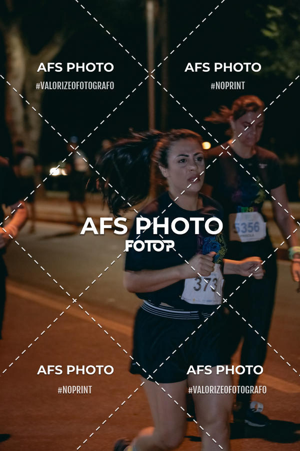 Compre suas fotos do eventoNeon Night Run 2019 - Belo Horizonte no Fotop
