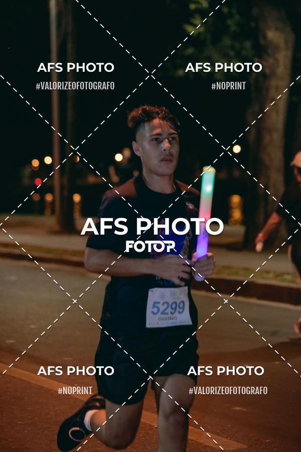 Compre suas fotos do eventoNeon Night Run 2019 - Belo Horizonte no Fotop