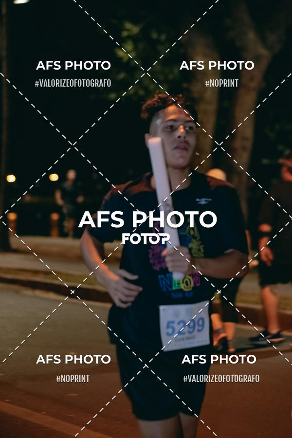Compre suas fotos do eventoNeon Night Run 2019 - Belo Horizonte no Fotop