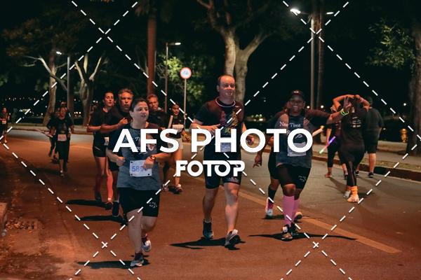 Compre suas fotos do eventoNeon Night Run 2019 - Belo Horizonte no Fotop