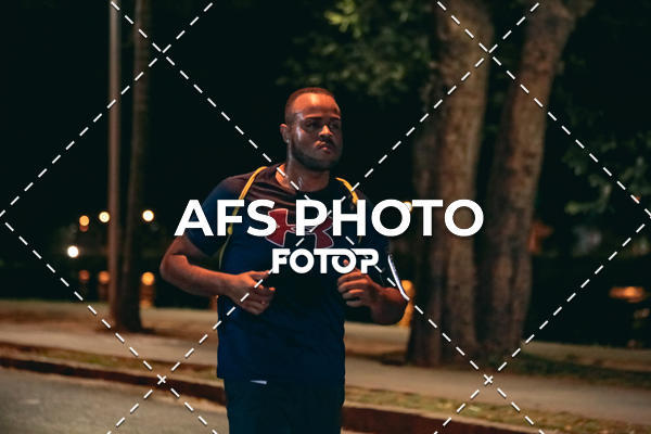 Compre suas fotos do eventoNeon Night Run 2019 - Belo Horizonte no Fotop