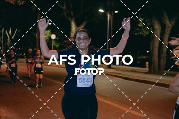 Buy your photos of the eventNeon Night Run 2019 - Belo Horizonte on Fotop