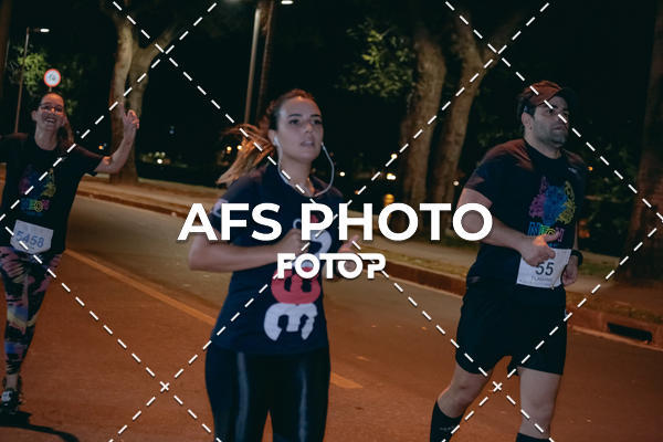 Buy your photos of the eventNeon Night Run 2019 - Belo Horizonte on Fotop