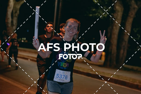 Buy your photos of the eventNeon Night Run 2019 - Belo Horizonte on Fotop