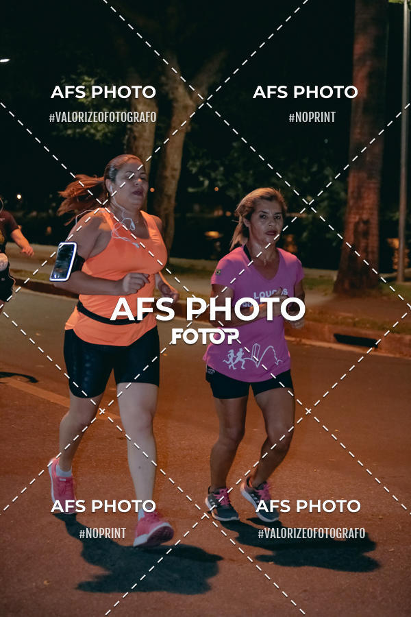 Buy your photos of the eventNeon Night Run 2019 - Belo Horizonte on Fotop