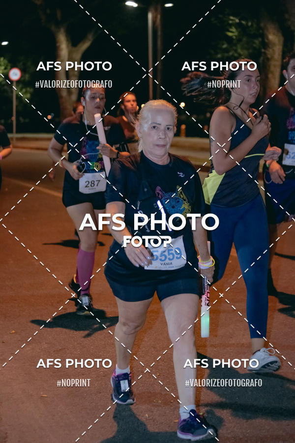 Buy your photos of the eventNeon Night Run 2019 - Belo Horizonte on Fotop