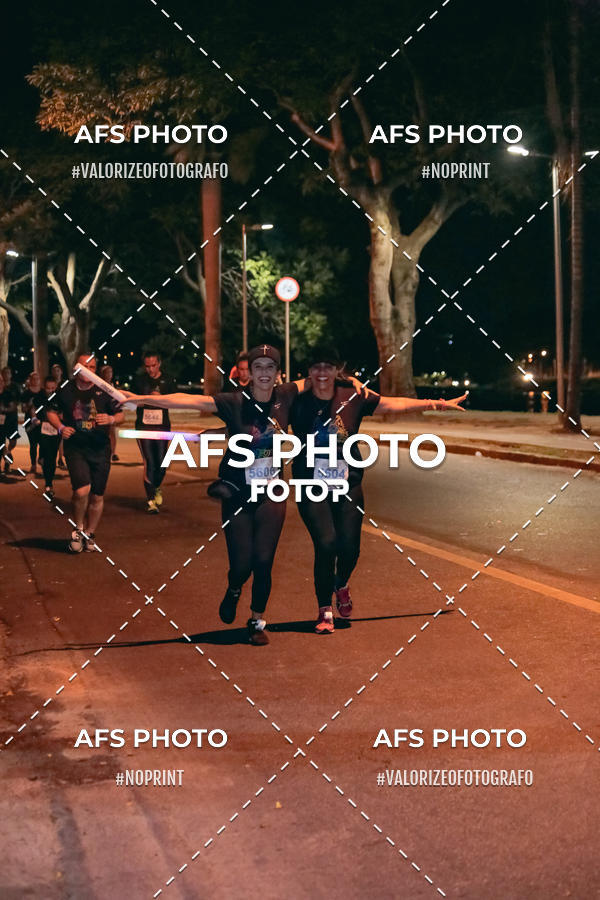 Compra tus fotos del eventoNeon Night Run 2019 - Belo Horizonte En Fotop