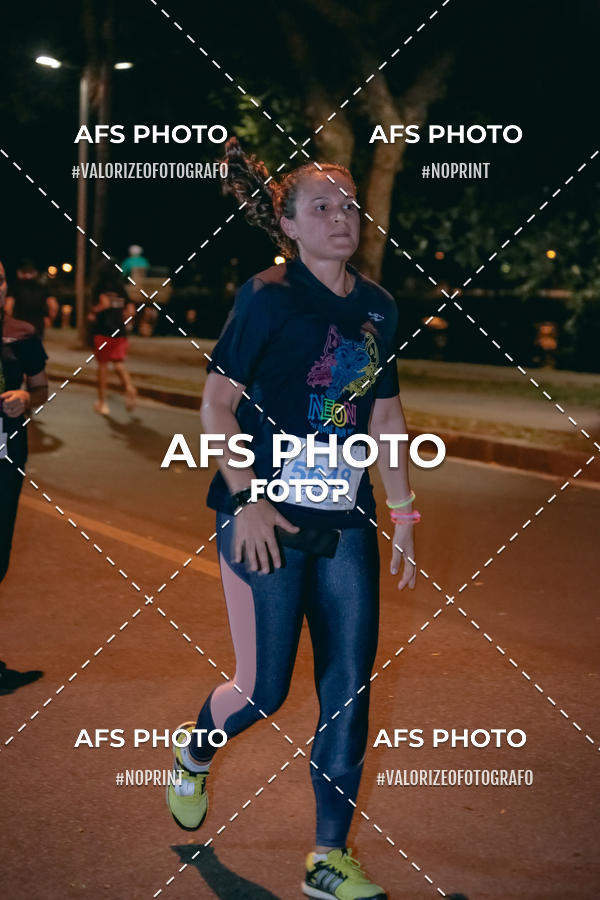 Compra tus fotos del eventoNeon Night Run 2019 - Belo Horizonte En Fotop