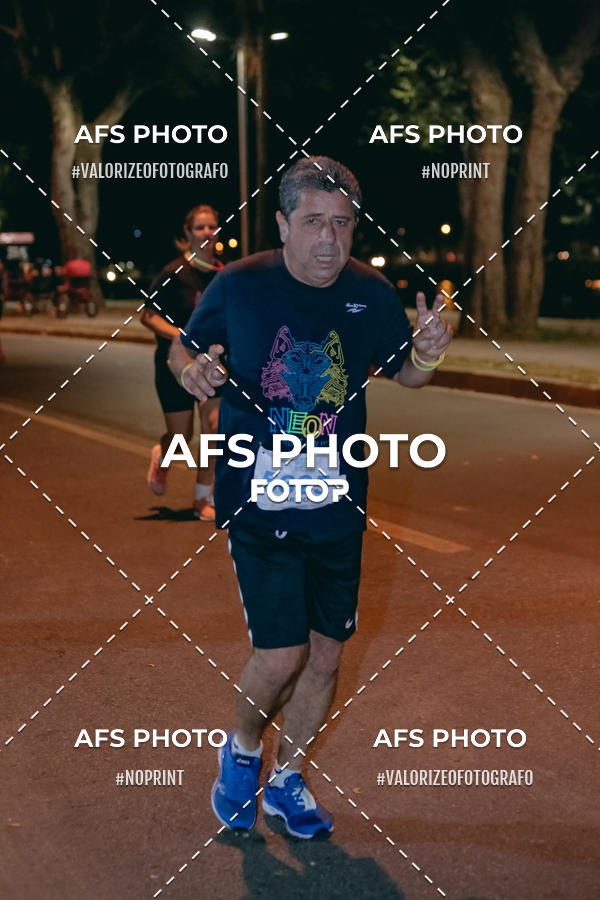 Compra tus fotos del eventoNeon Night Run 2019 - Belo Horizonte En Fotop