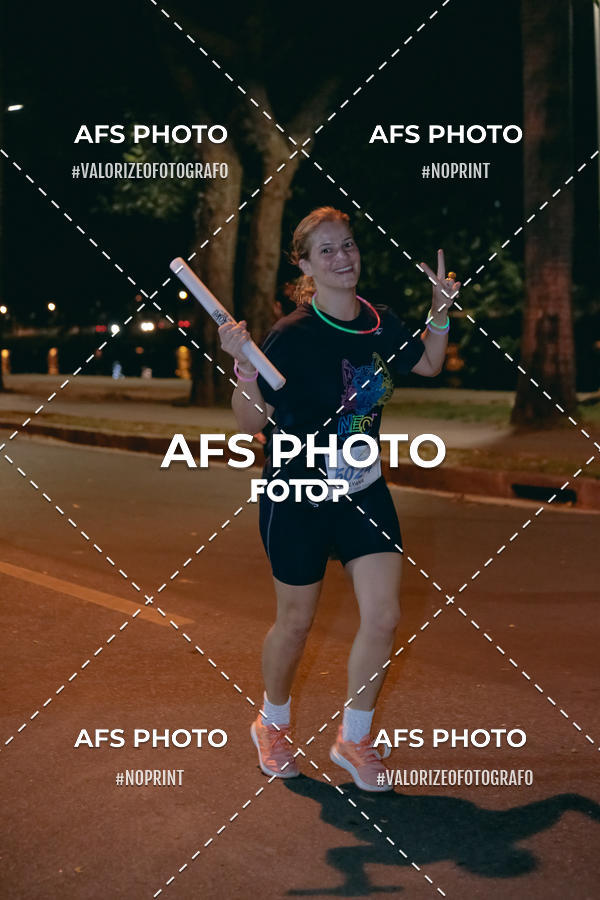 Compra tus fotos del eventoNeon Night Run 2019 - Belo Horizonte En Fotop