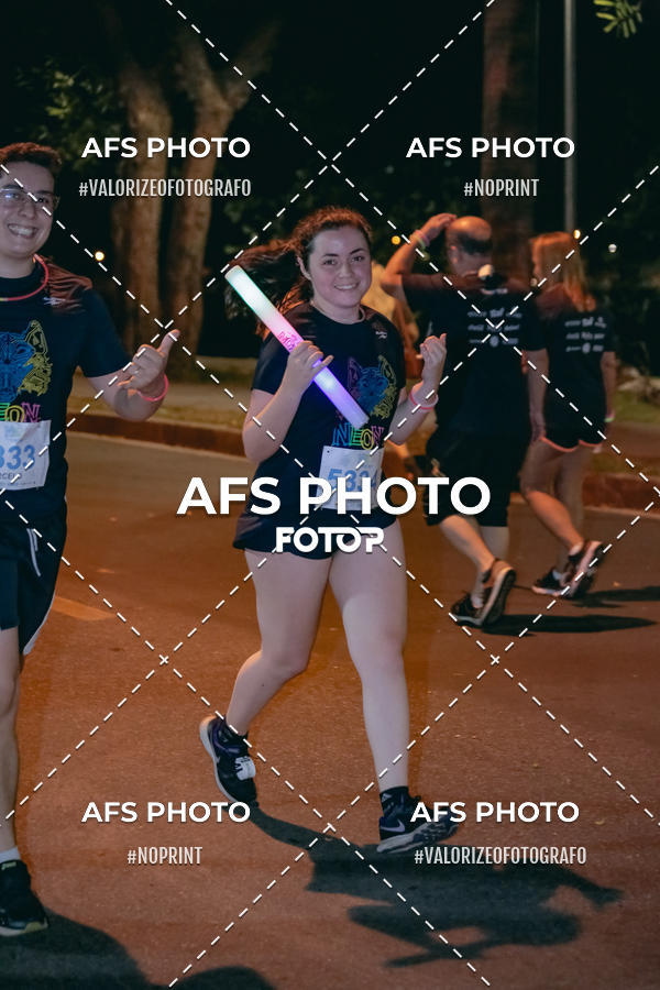 Buy your photos of the eventNeon Night Run 2019 - Belo Horizonte on Fotop