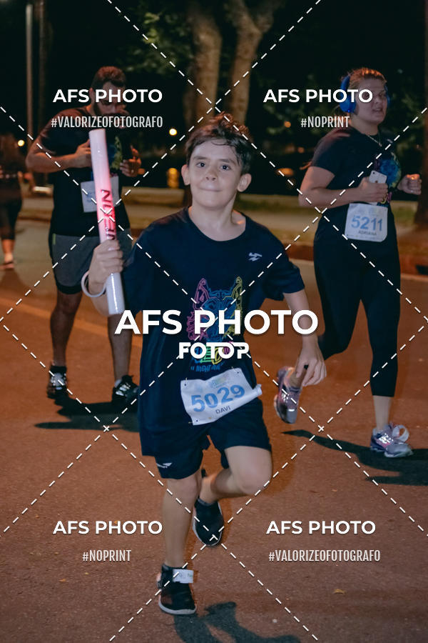 Buy your photos of the eventNeon Night Run 2019 - Belo Horizonte on Fotop