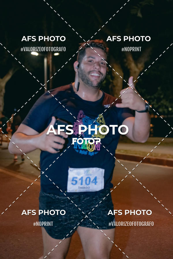 Buy your photos of the eventNeon Night Run 2019 - Belo Horizonte on Fotop