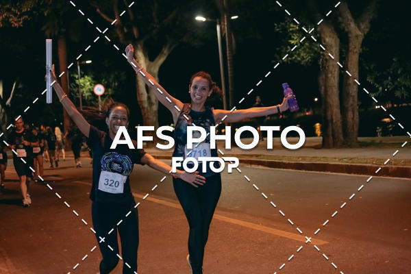 Buy your photos of the eventNeon Night Run 2019 - Belo Horizonte on Fotop