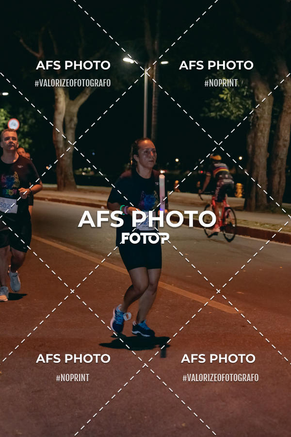 Buy your photos of the eventNeon Night Run 2019 - Belo Horizonte on Fotop