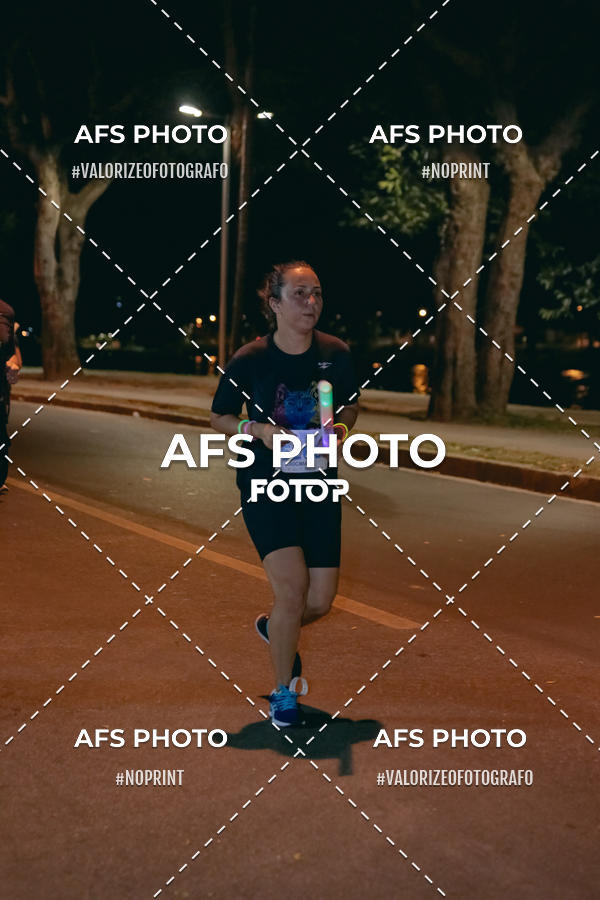 Buy your photos of the eventNeon Night Run 2019 - Belo Horizonte on Fotop