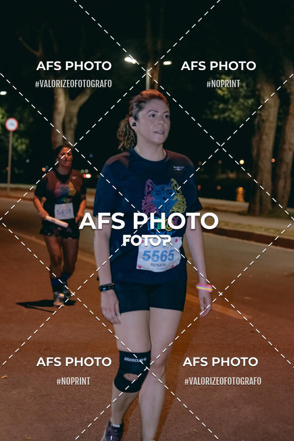 Buy your photos of the eventNeon Night Run 2019 - Belo Horizonte on Fotop