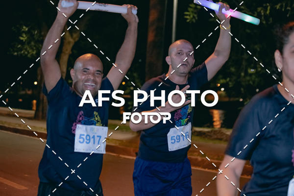 Compra tus fotos del eventoNeon Night Run 2019 - Belo Horizonte En Fotop