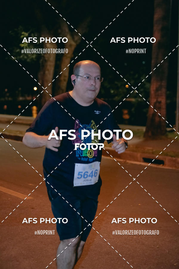 Compra tus fotos del eventoNeon Night Run 2019 - Belo Horizonte En Fotop