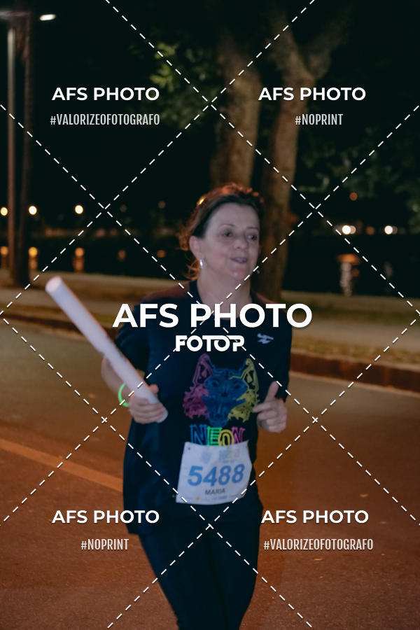 Compra tus fotos del eventoNeon Night Run 2019 - Belo Horizonte En Fotop
