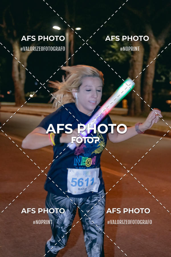 Compra tus fotos del eventoNeon Night Run 2019 - Belo Horizonte En Fotop