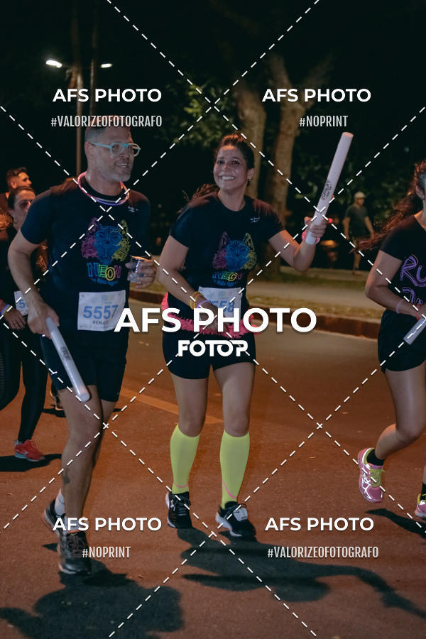 Compra tus fotos del eventoNeon Night Run 2019 - Belo Horizonte En Fotop