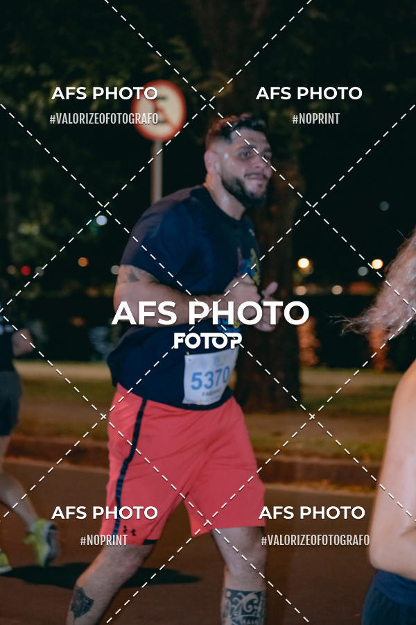 Compra tus fotos del eventoNeon Night Run 2019 - Belo Horizonte En Fotop
