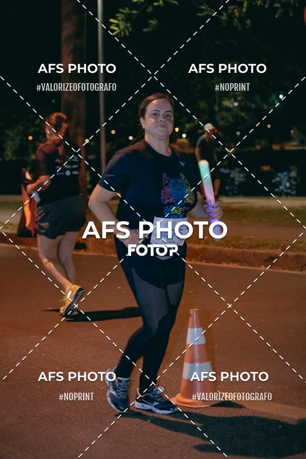 Compra tus fotos del eventoNeon Night Run 2019 - Belo Horizonte En Fotop